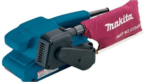 A Makita 9911