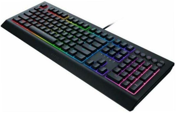 Razer Cynosa V2 fekete