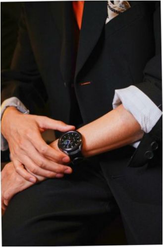 Samsung Galaxy Watch4 Classic okosóra - Operációs rendszer: Wear OS