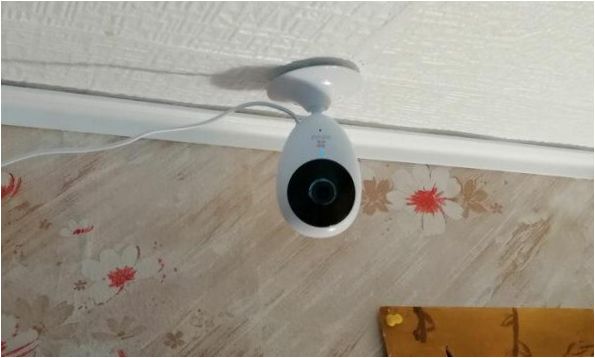 Az EZVIZ C2C IP-kamera telepítése