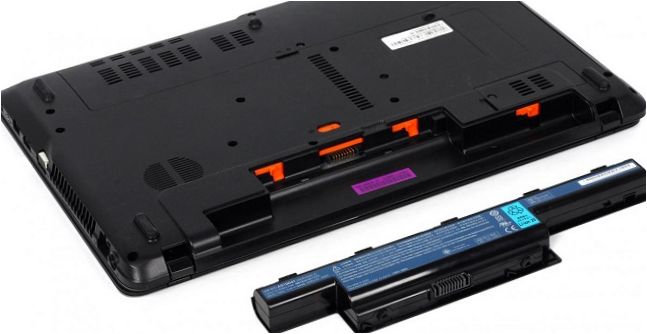 Laptop és akkumulátor